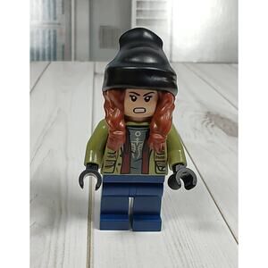 Lego Maisie Lockwood Minifigure Mini Figure from Jurassic World 76946